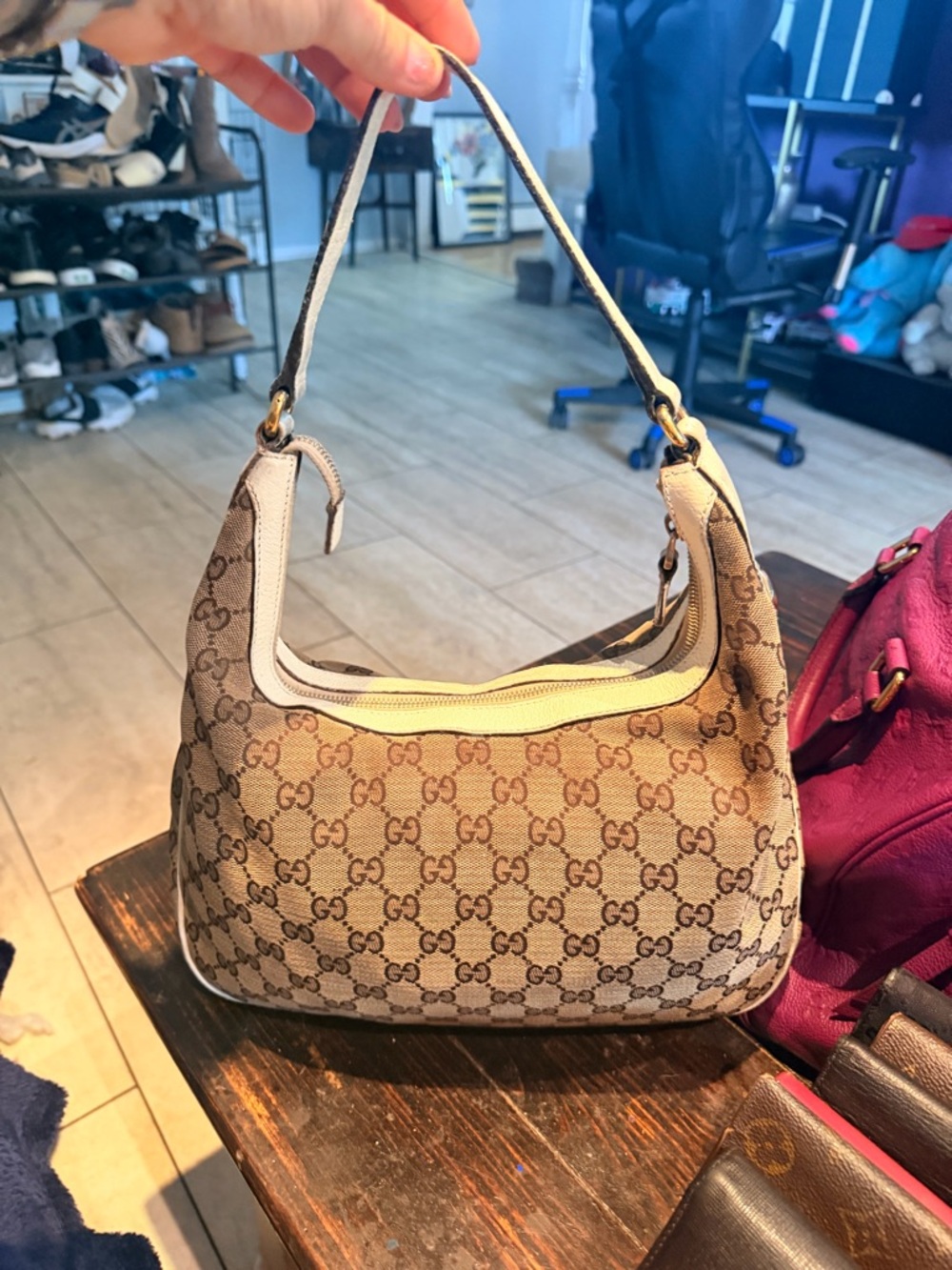 Gucci Charmy Small Hobo - Like new comes with dust bag, charm & originl bag - Picture 6 of 13